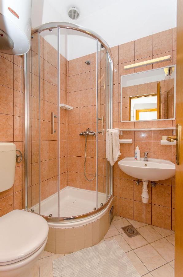 Apartments Zoran Drvenik  Ngoại thất bức ảnh